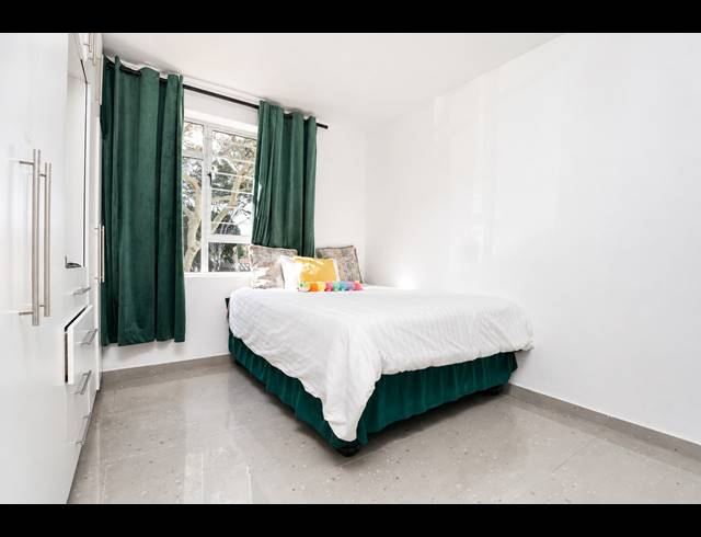 2 BEDROOM APARTMENT FOR SALE IN ESSENWOOD